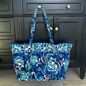 Vera Bradley Tote

🚨LAST CALL🚨
